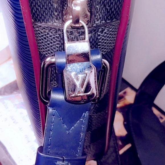 Louis Vuitton bag - Picture 7 of 9